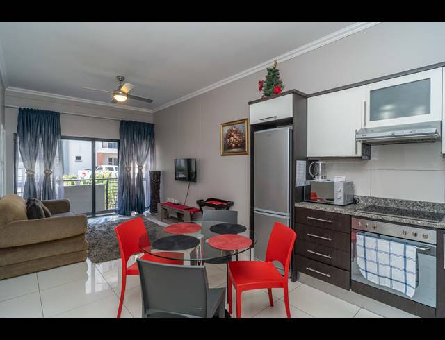 2 BEDROOM APARTMENT FOR SALE IN UMHLANGA RIDGE